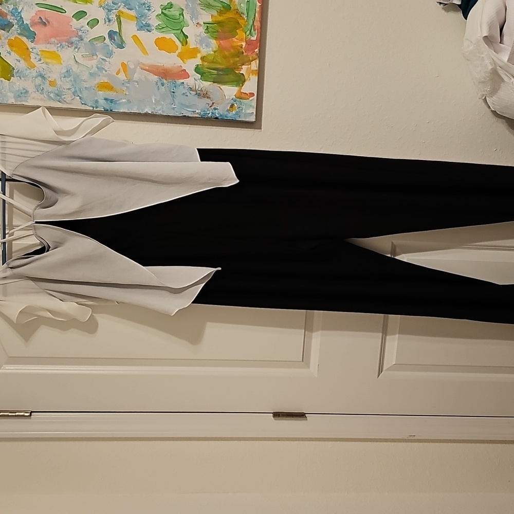 Elegant Black and White Jumpsuit Size Xl